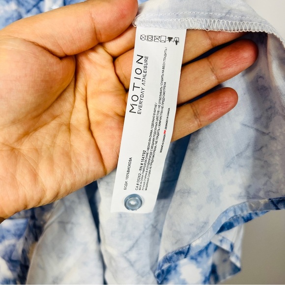 NWT Motion Blue& White Button Front Ruffle Pattern Midi Dress Women Size S - Picture 11 of 15